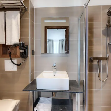 Le Trente 3* Paris