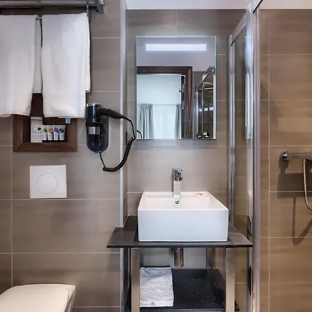 Le Trente 3* Paris